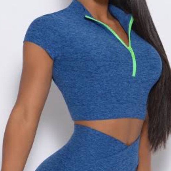 Bombshell sports crop top- Fits 6-8 - Picture 3 of 8